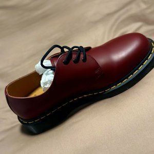 Dr. Martens - 1461 Smooth Leather Oxford Shoes in Red, Size M 10 Dr. Marten